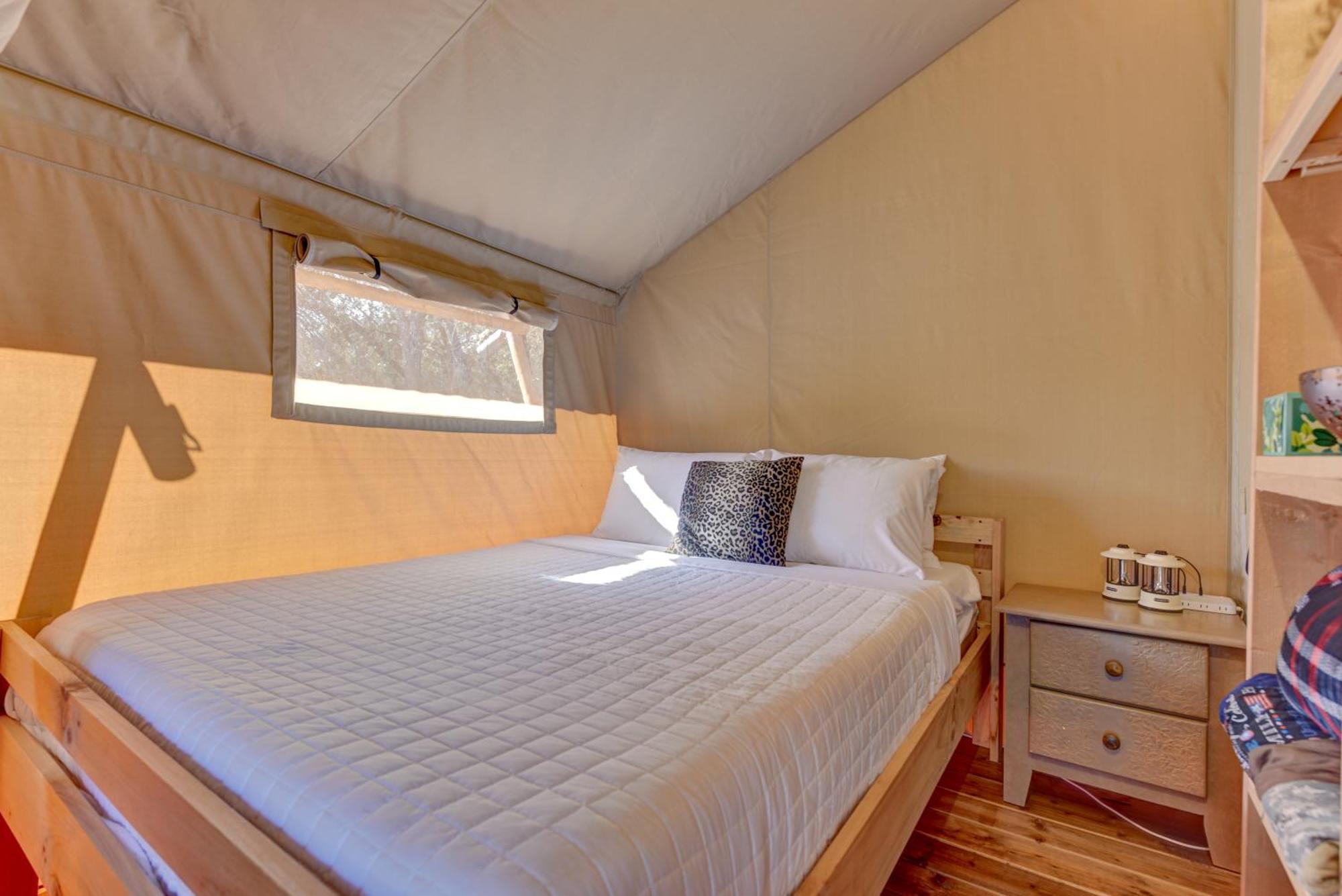 Hotel 12 Fires Luxury Glamping With Heating #1 Johnson City Exterior foto